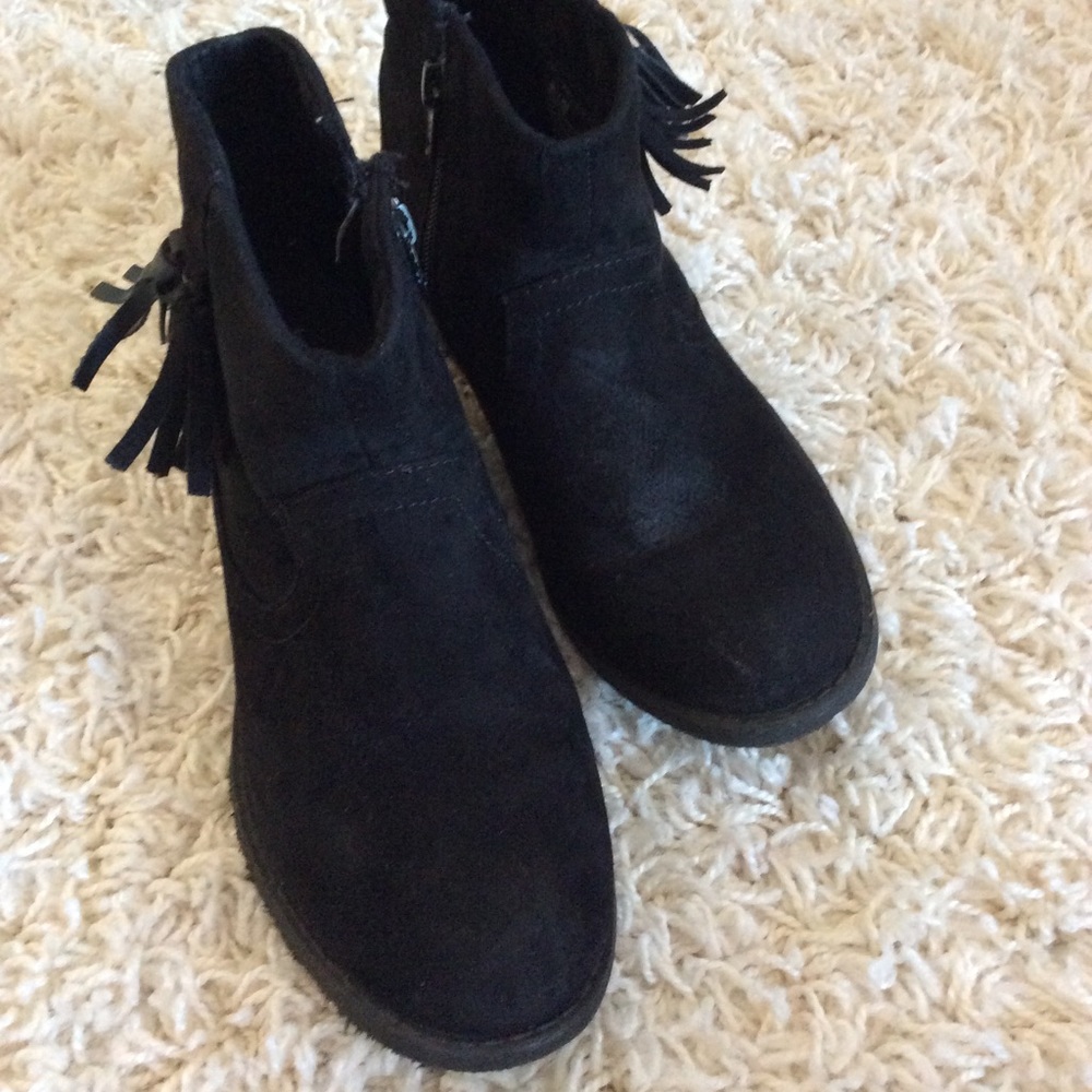 Girls Black suede Boots 👢